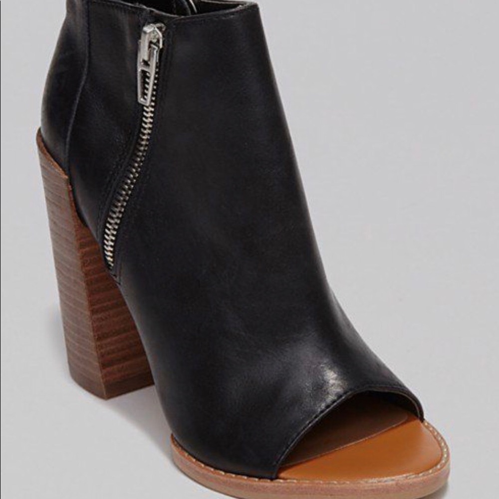 Open toe bootie